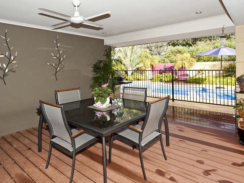 40 Pebble Bush Drive, Canning Vale WA 6155