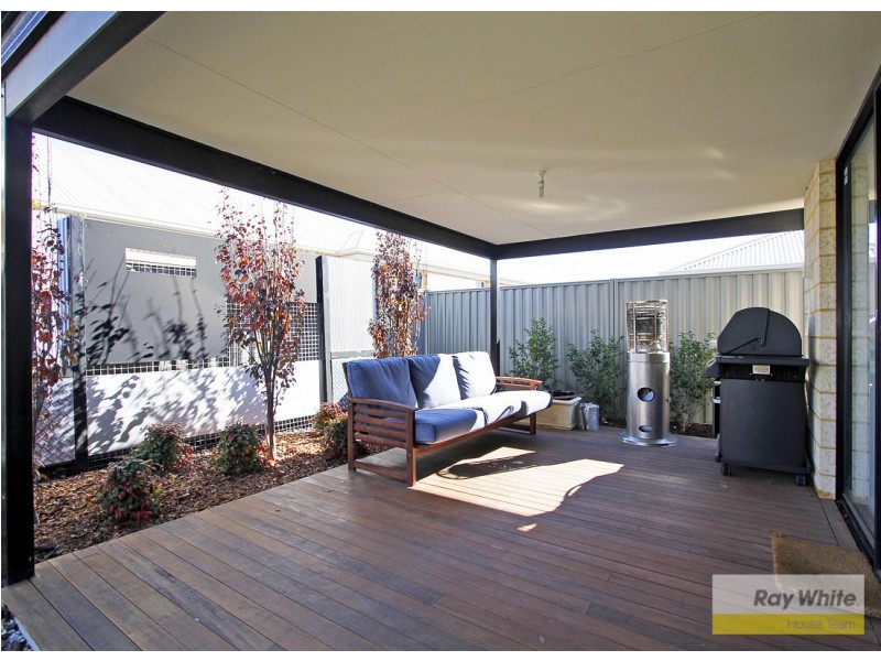 11 Barton Loop, Piara Waters WA 6112