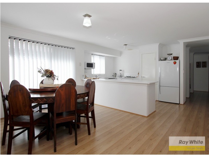 11 Barton Loop, Piara Waters WA 6112