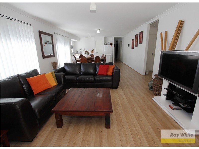 11 Barton Loop, Piara Waters WA 6112