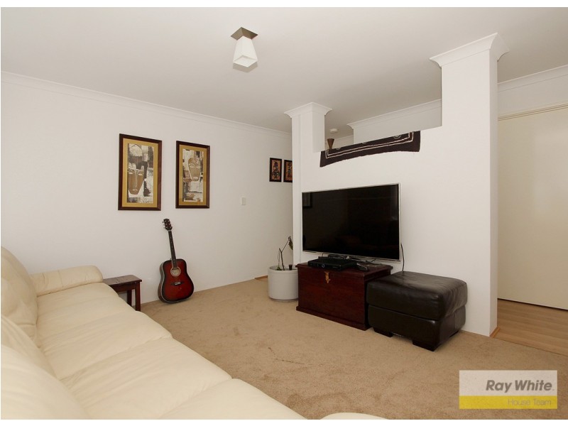 11 Barton Loop, Piara Waters WA 6112