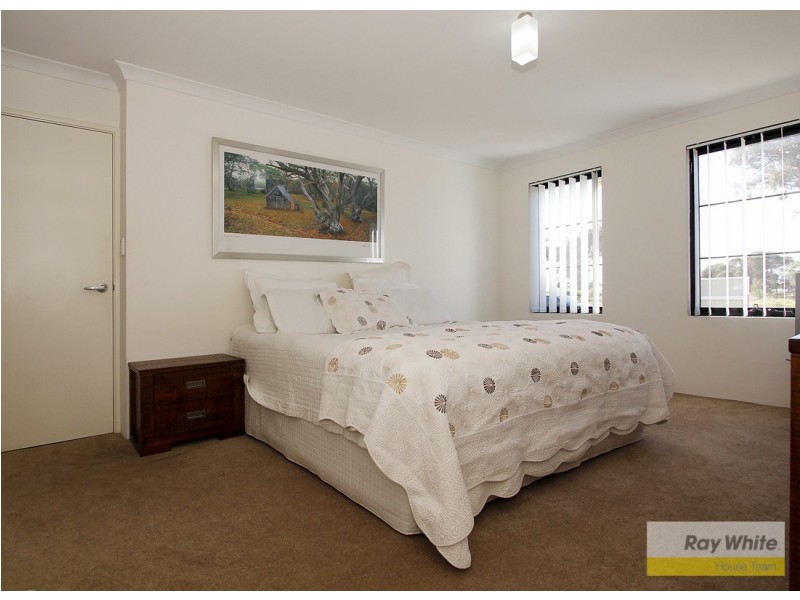 11 Barton Loop, Piara Waters WA 6112