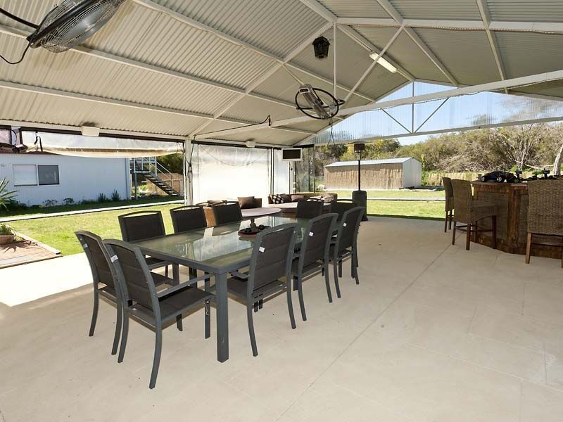 147 King Road, Oakford WA 6121