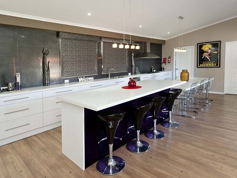 147 King Road, Oakford WA 6121