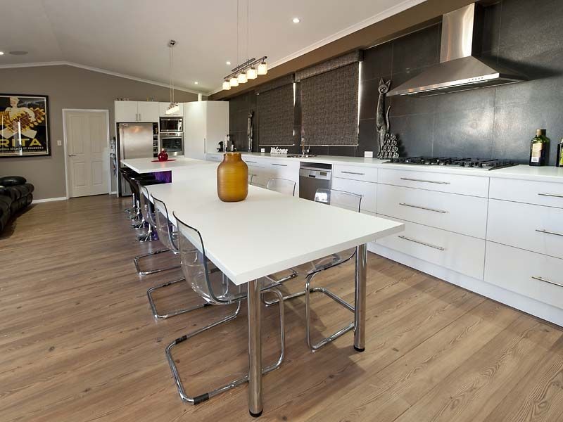 147 King Road, Oakford WA 6121