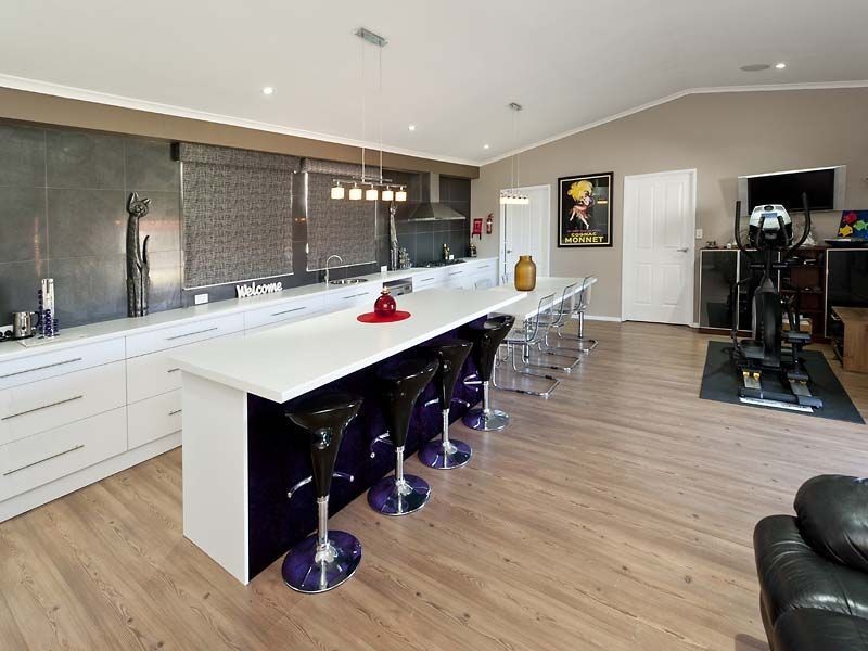 147 King Road, Oakford WA 6121