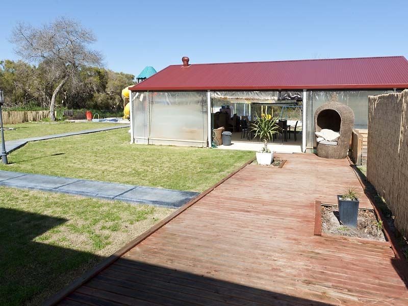 147 King Road, Oakford WA 6121