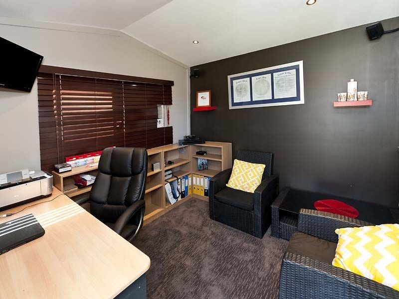 147 King Road, Oakford WA 6121