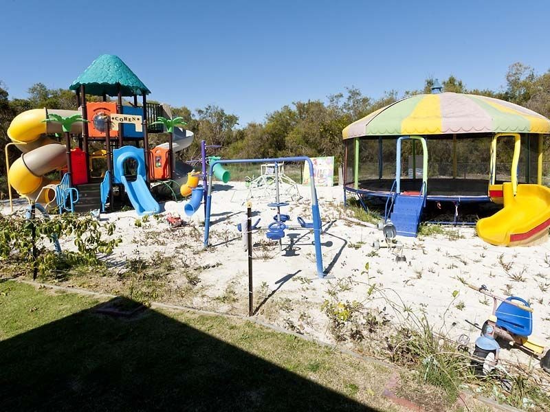 147 King Road, Oakford WA 6121