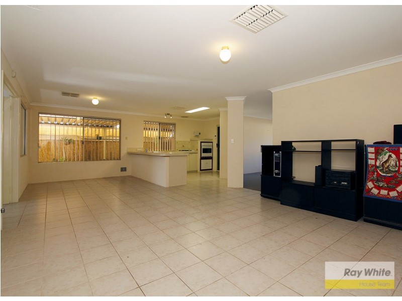 13 Woodspring Trail, Canning Vale WA 6155