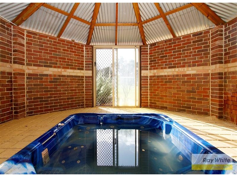 46 Old Dairy Court, Oakford WA 6121