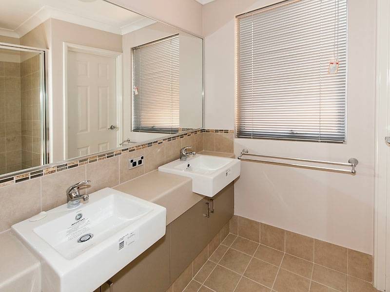 Unit 3/22 Whittaker Turn, Piara Waters WA 6112