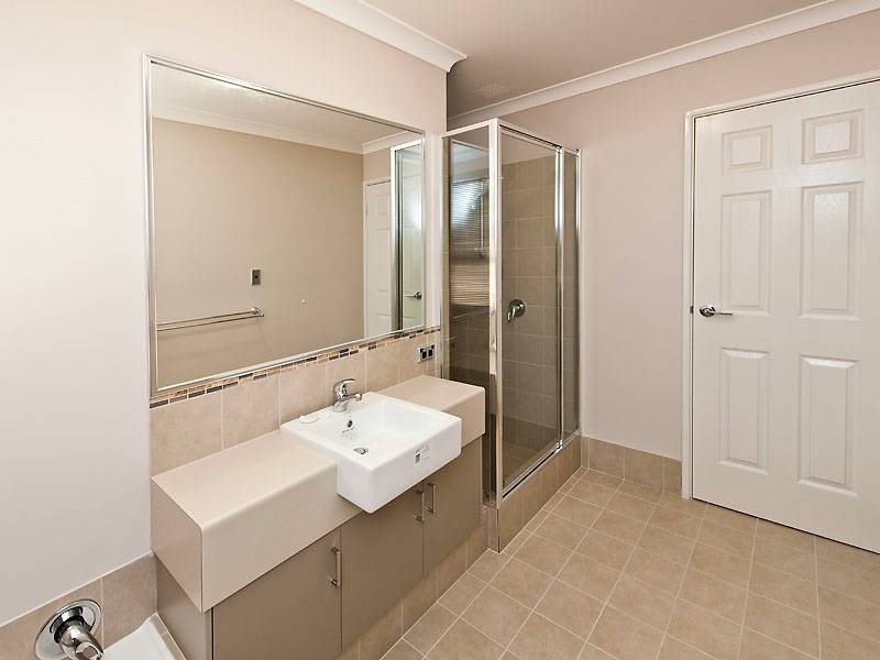 Unit 3/22 Whittaker Turn, Piara Waters WA 6112