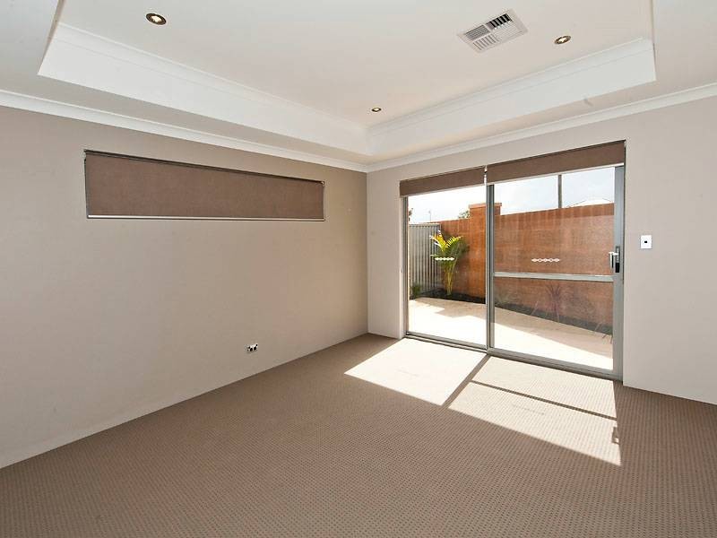 Unit 3/22 Whittaker Turn, Piara Waters WA 6112