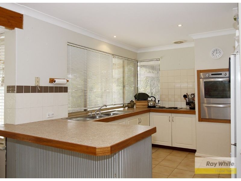 3 Chidzey Drive, Seville Grove WA 6112