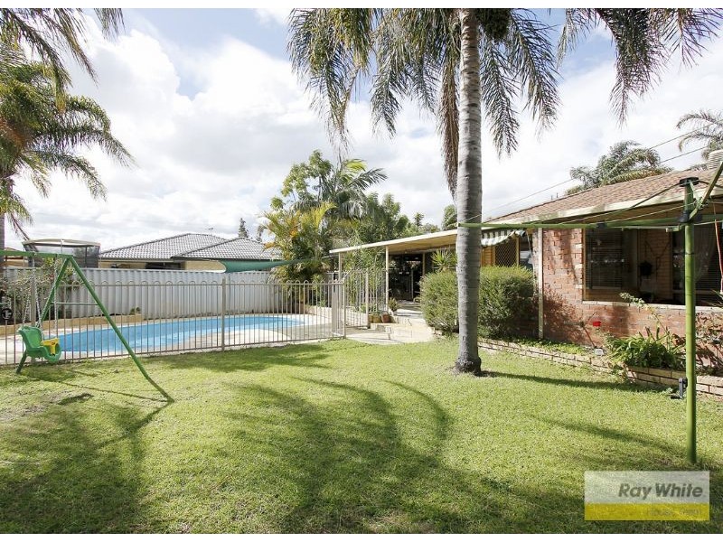 3 Chidzey Drive, Seville Grove WA 6112