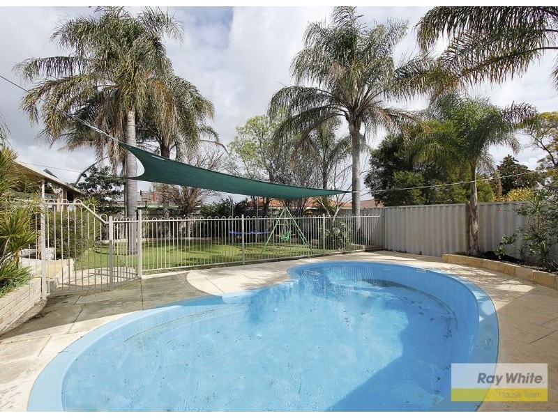 3 Chidzey Drive, Seville Grove WA 6112