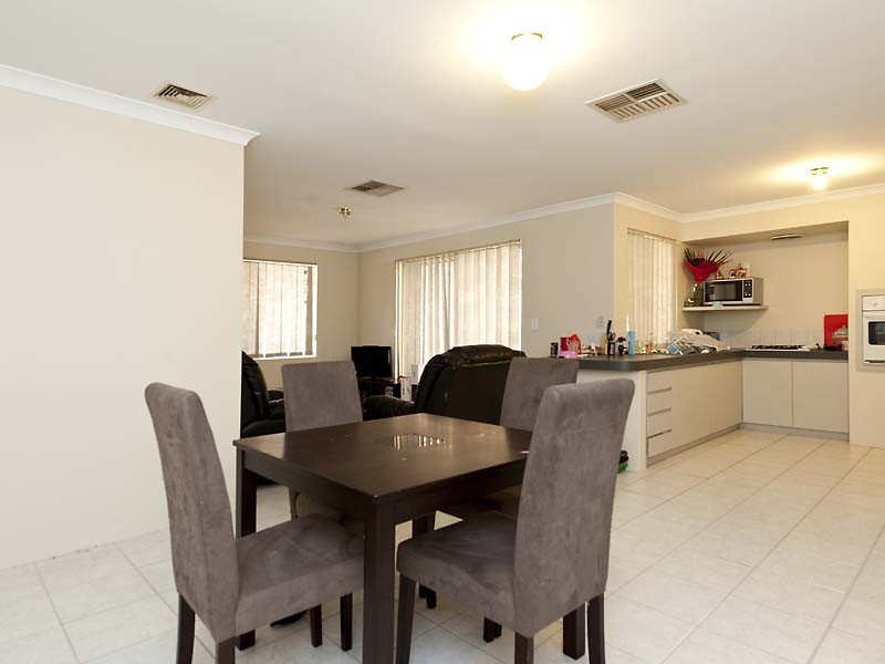 29 Starlight Pass, Seville Grove WA 6112