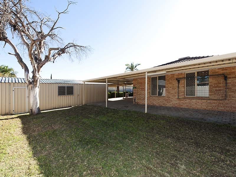 64 Strawberry Drive, Seville Grove WA 6112