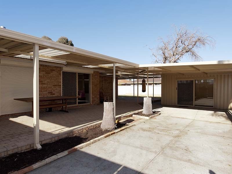 64 Strawberry Drive, Seville Grove WA 6112