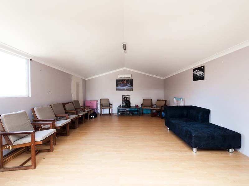 64 Strawberry Drive, Seville Grove WA 6112