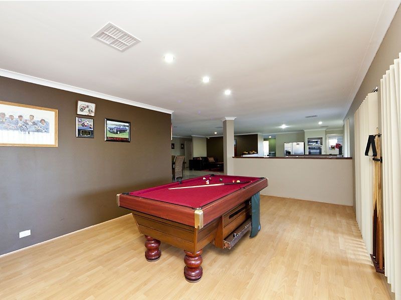 70 Bolderwood Drive, South Lake WA 6164