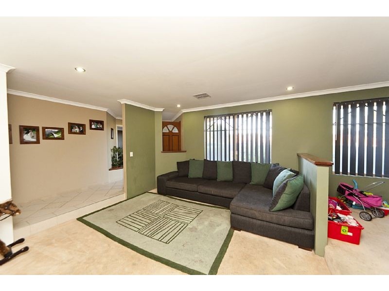 70 Bolderwood Drive, South Lake WA 6164