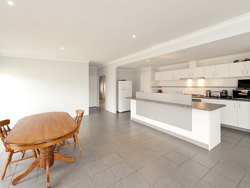 17 Crested Turn, Harrisdale WA 6112