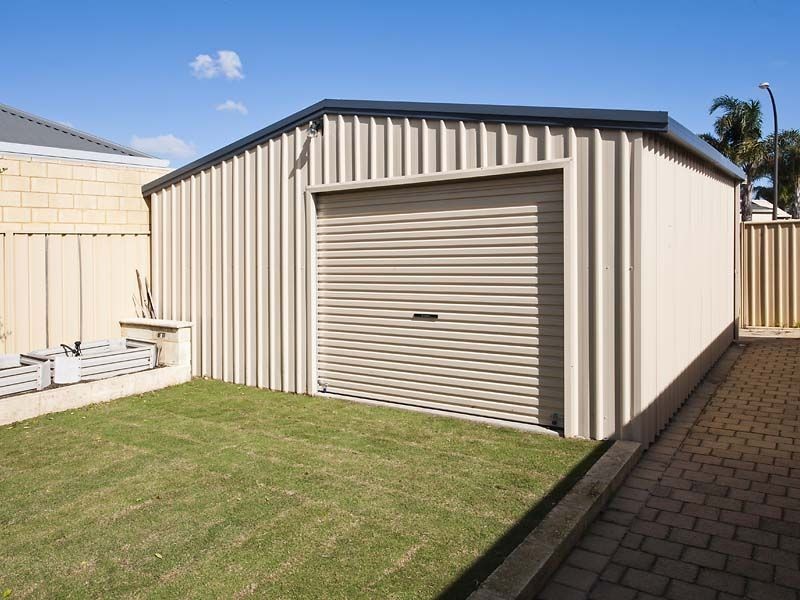 5 Avon Cres, Atwell WA 6164