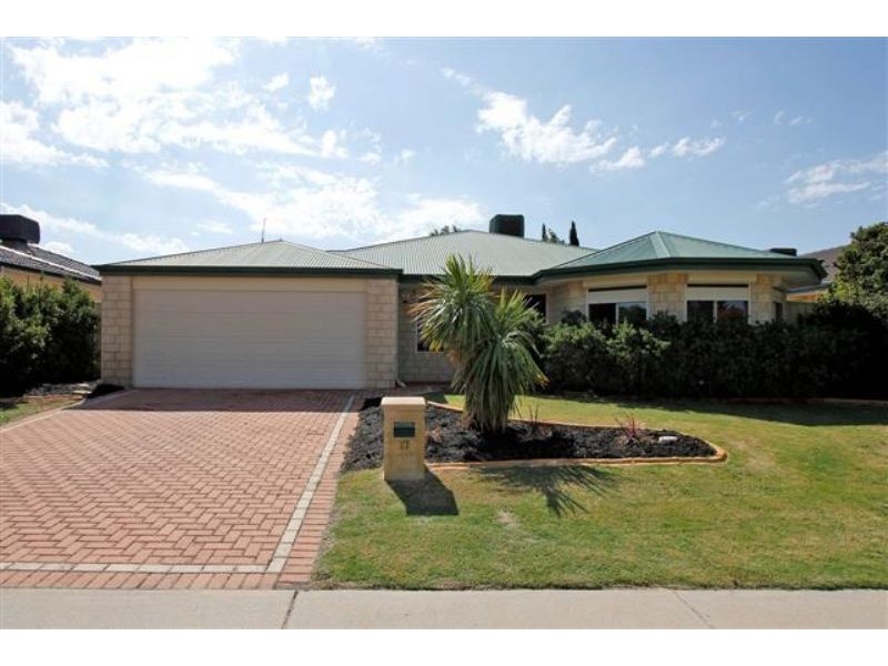 17 Figtree Drive, Canning Vale WA 6155
