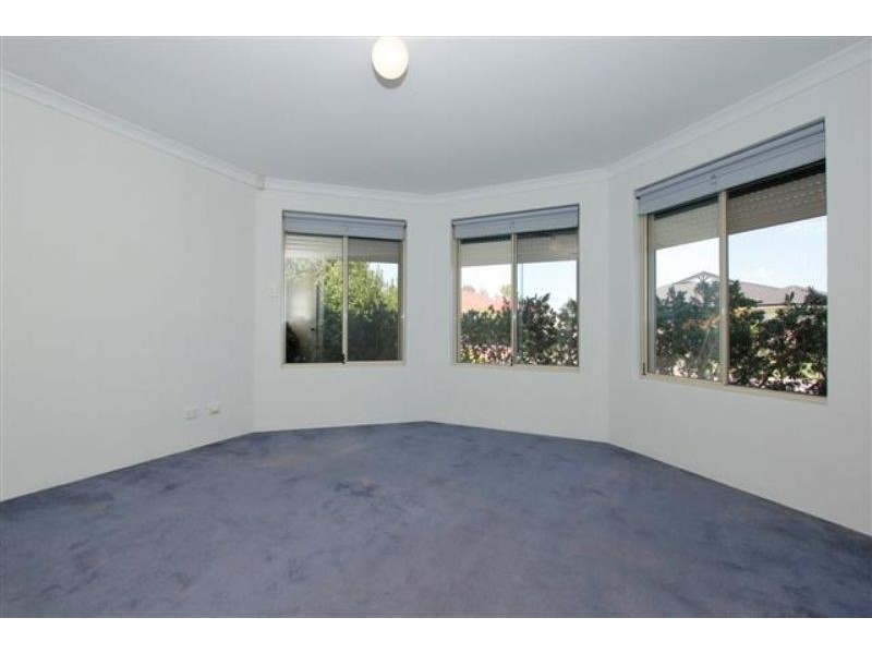 17 Figtree Drive, Canning Vale WA 6155