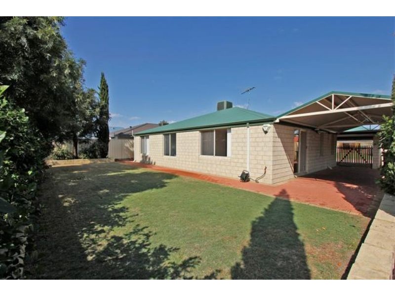 17 Figtree Drive, Canning Vale WA 6155