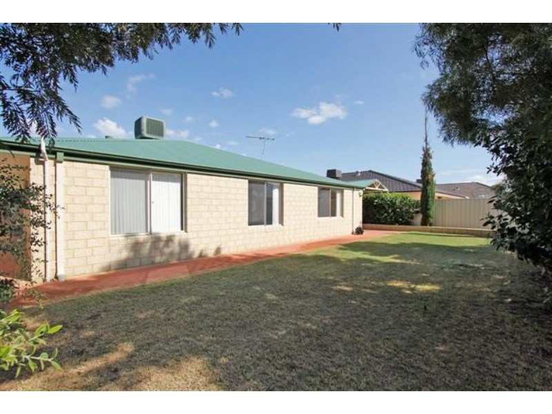17 Figtree Drive, Canning Vale WA 6155