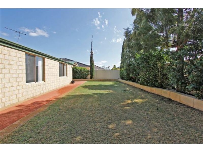 17 Figtree Drive, Canning Vale WA 6155