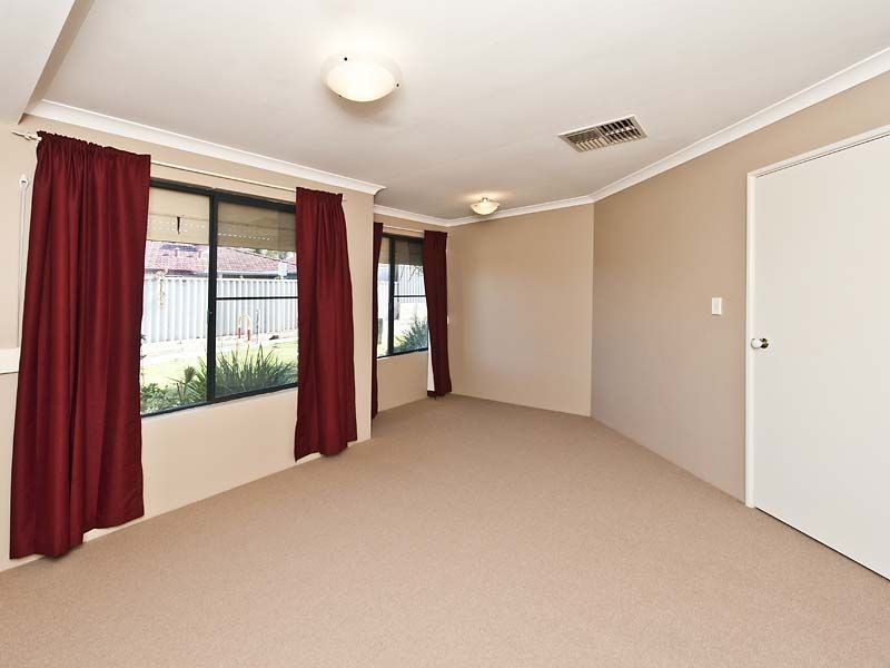 16 Gardenia Street, Thornlie WA 6108