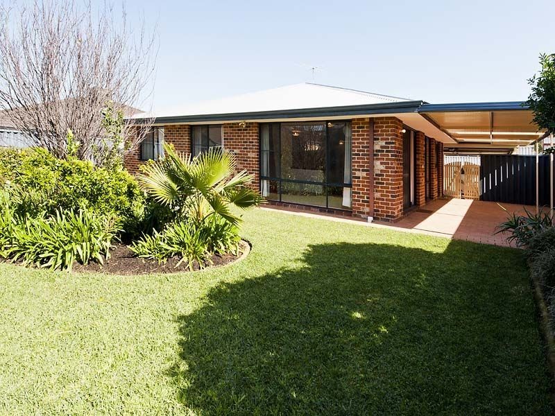 16 Gardenia Street, Thornlie WA 6108