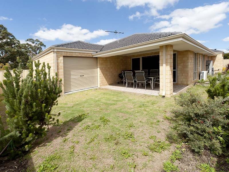 1 Ballycastle Loop, Canning Vale WA 6155