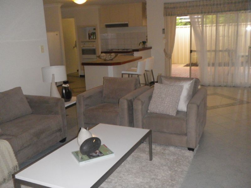 11 Kingsland Loop, Canning Vale WA 6155