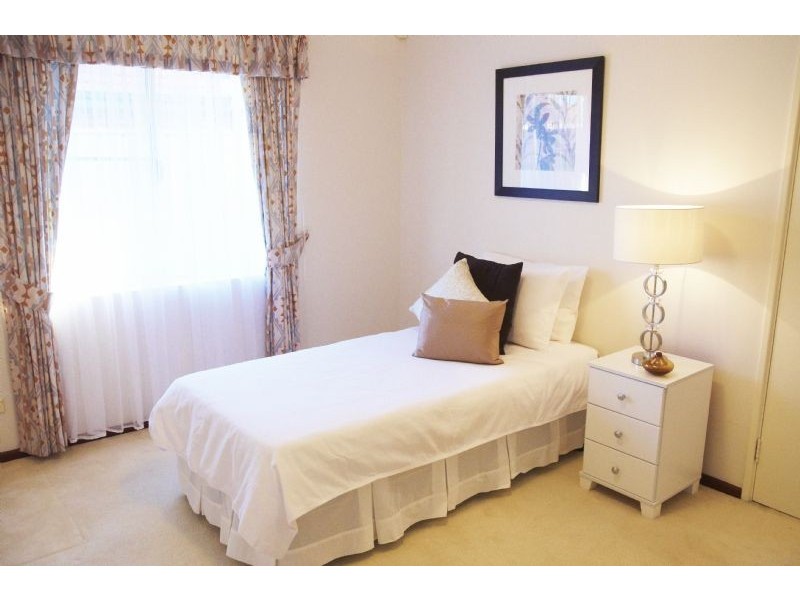 11 Kingsland Loop, Canning Vale WA 6155