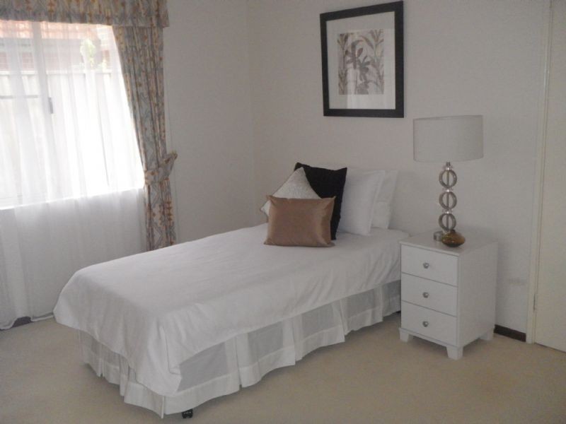 11 Kingsland Loop, Canning Vale WA 6155