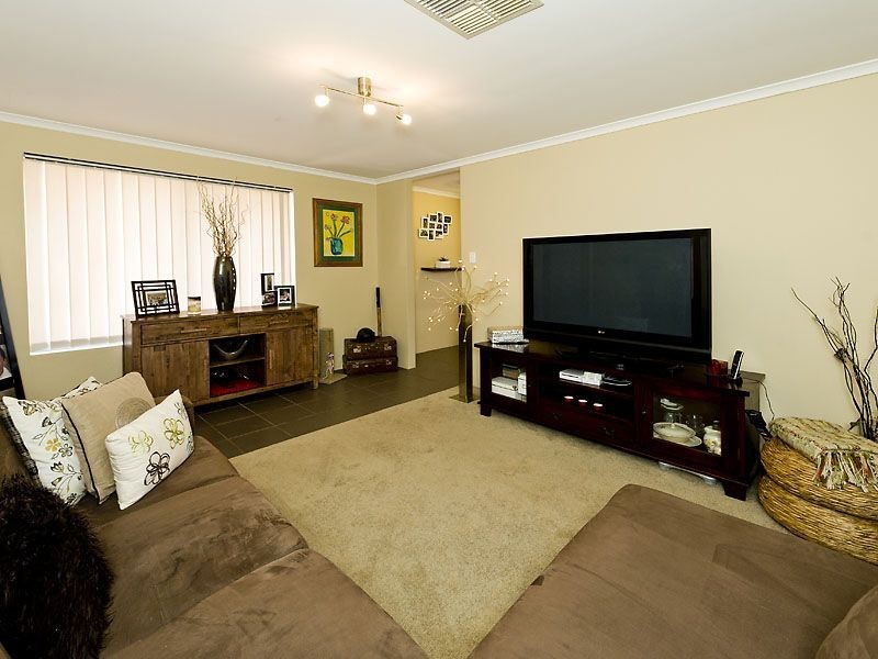 2 Arno Lane, Success WA 6164