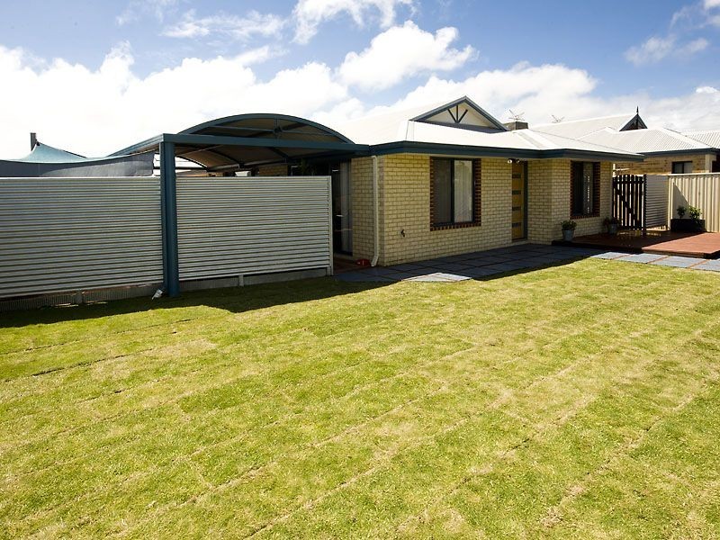 2 Arno Lane, Success WA 6164