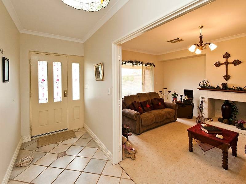 15 Gundaring Turn, Canning Vale WA 6155