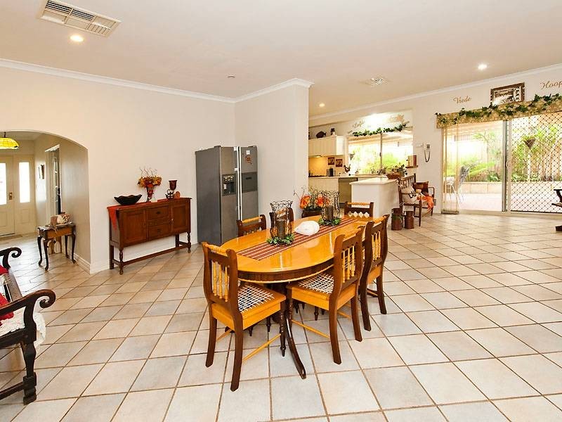 15 Gundaring Turn, Canning Vale WA 6155