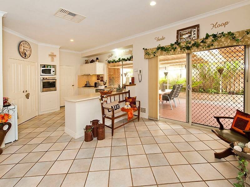 15 Gundaring Turn, Canning Vale WA 6155