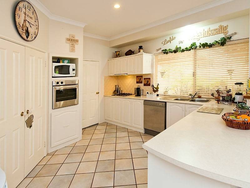 15 Gundaring Turn, Canning Vale WA 6155