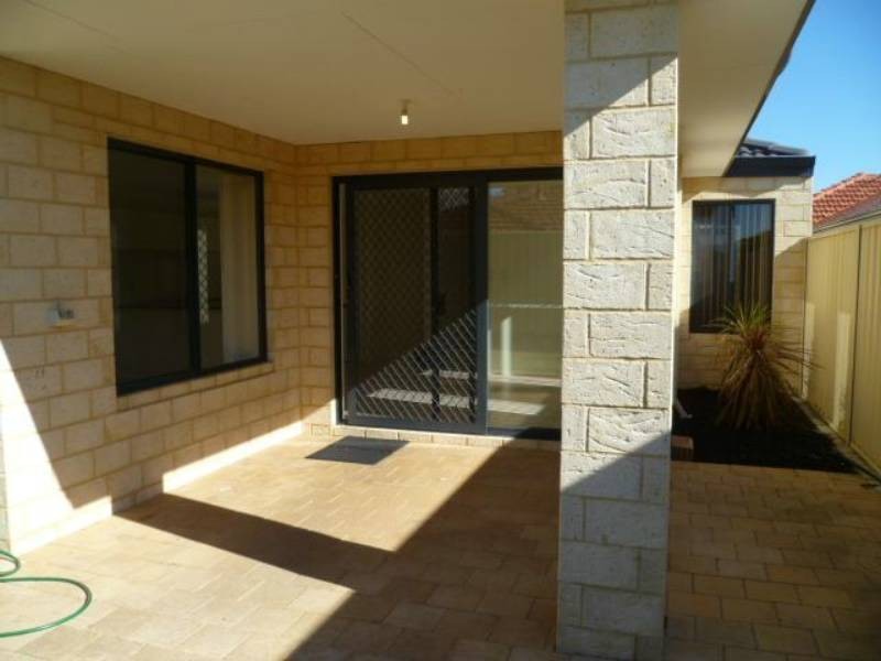 93 Shreeve Road, Canning Vale WA 6155