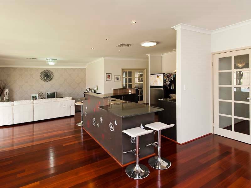 6 Hoop Place, Canning Vale WA 6155