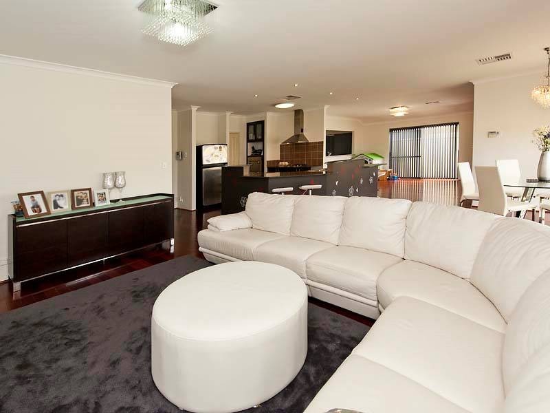 6 Hoop Place, Canning Vale WA 6155