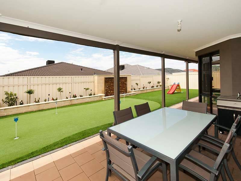 6 Hoop Place, Canning Vale WA 6155